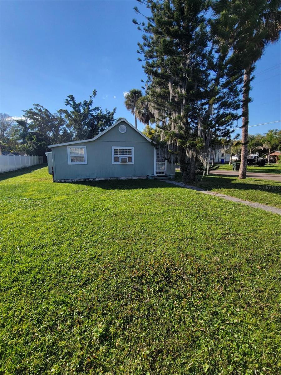 700 Kentucky Ave Property Photo 1