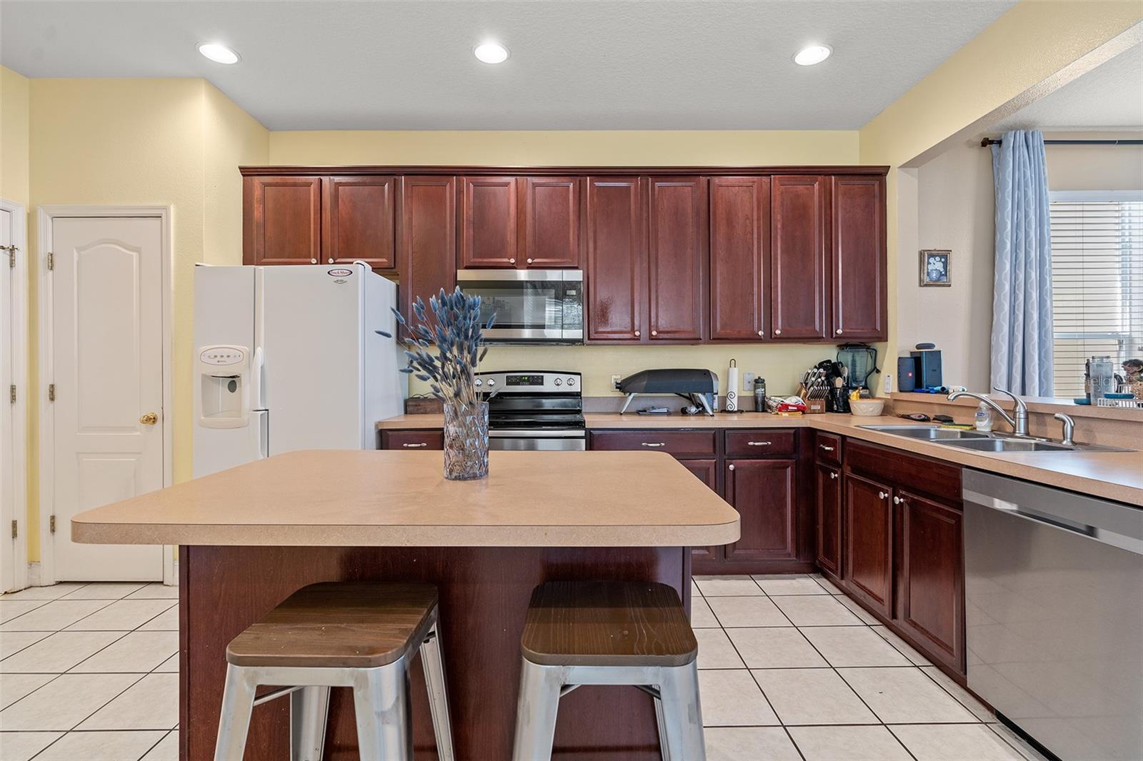 7006 Cupseed Ln Property Photo 12
