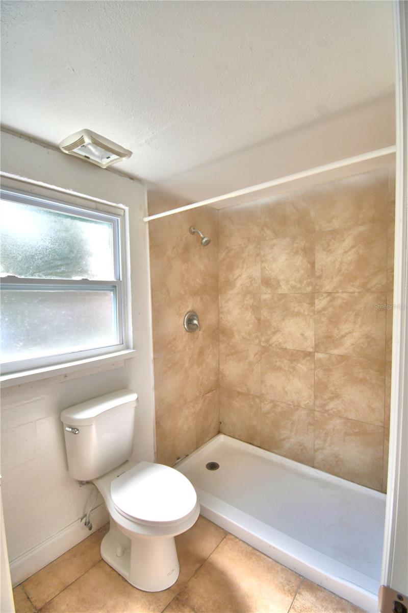 1735 Vauxhall Rd #c Property Photo 5