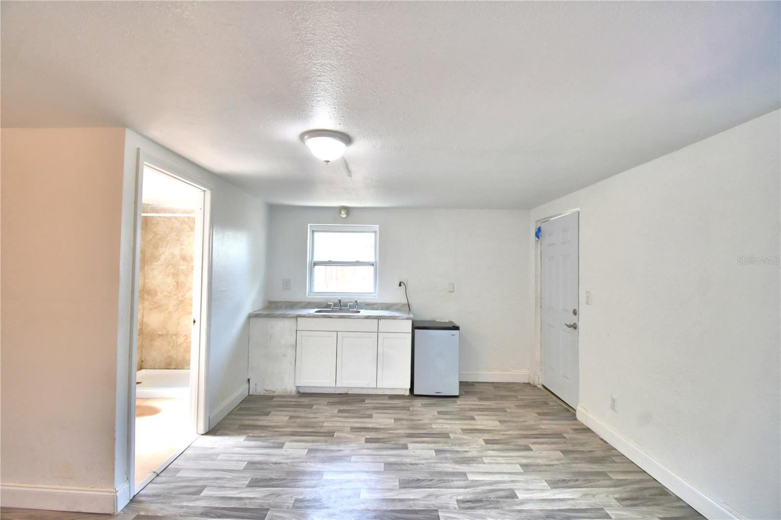 1735 Vauxhall Rd #c Property Photo 9