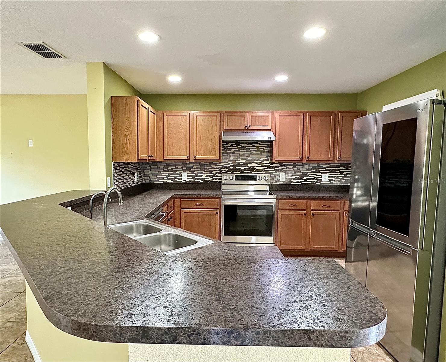 2581 Aventurine St Property Photo 4
