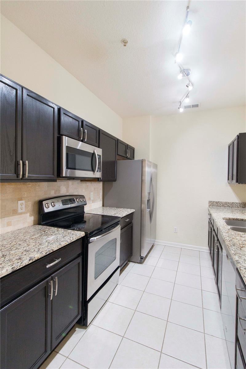 6451 Old Park Ln #406 Property Photo 4