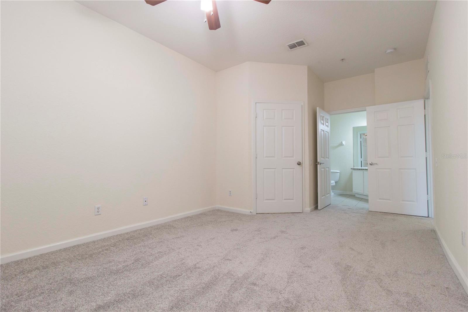 6451 Old Park Ln #406 Property Photo 11