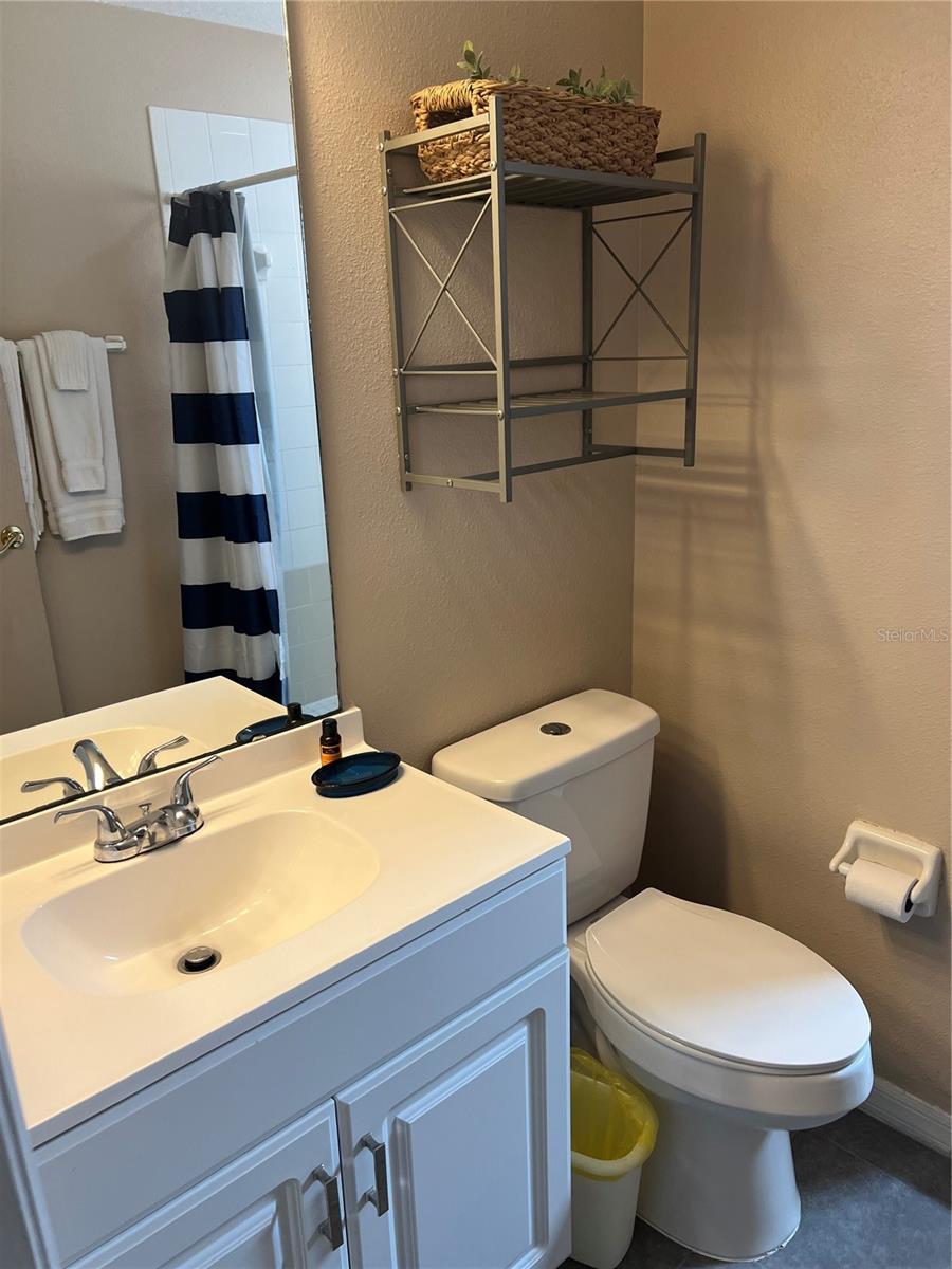 8713 Sw Rockingham Ter #d Property Photo 10