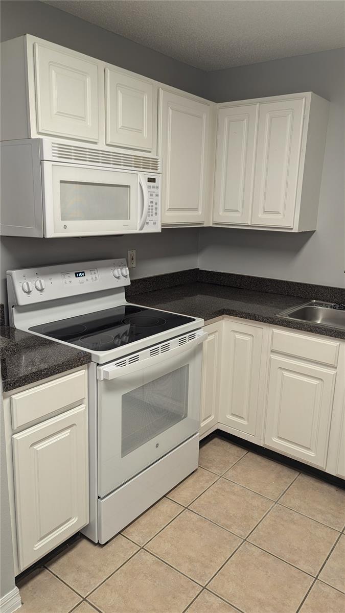 90 Hidden Lake Dr #144 Property Photo 5