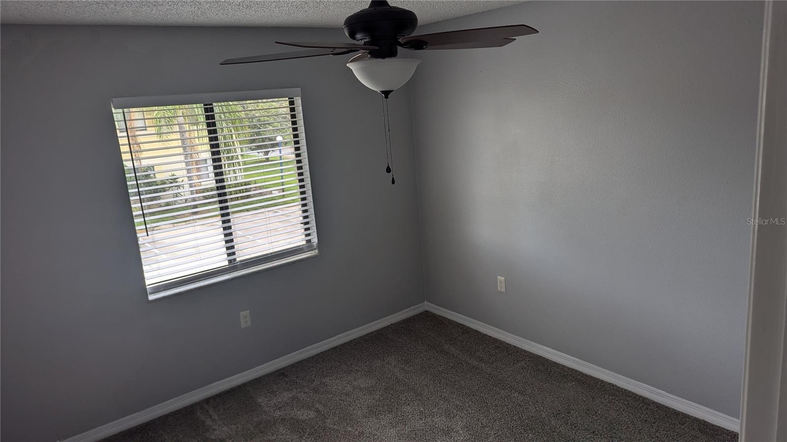 90 Hidden Lake Dr #144 Property Photo 23