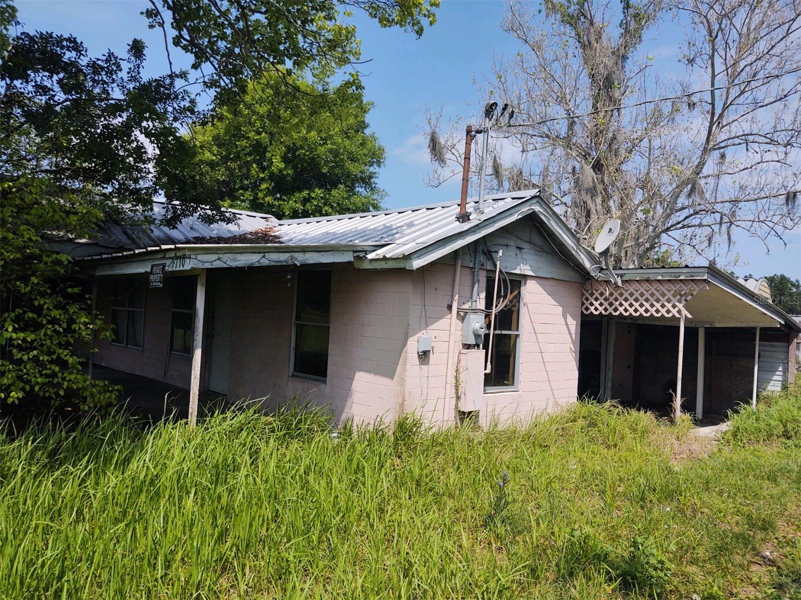 1710 60th Hwy Property Photo 3