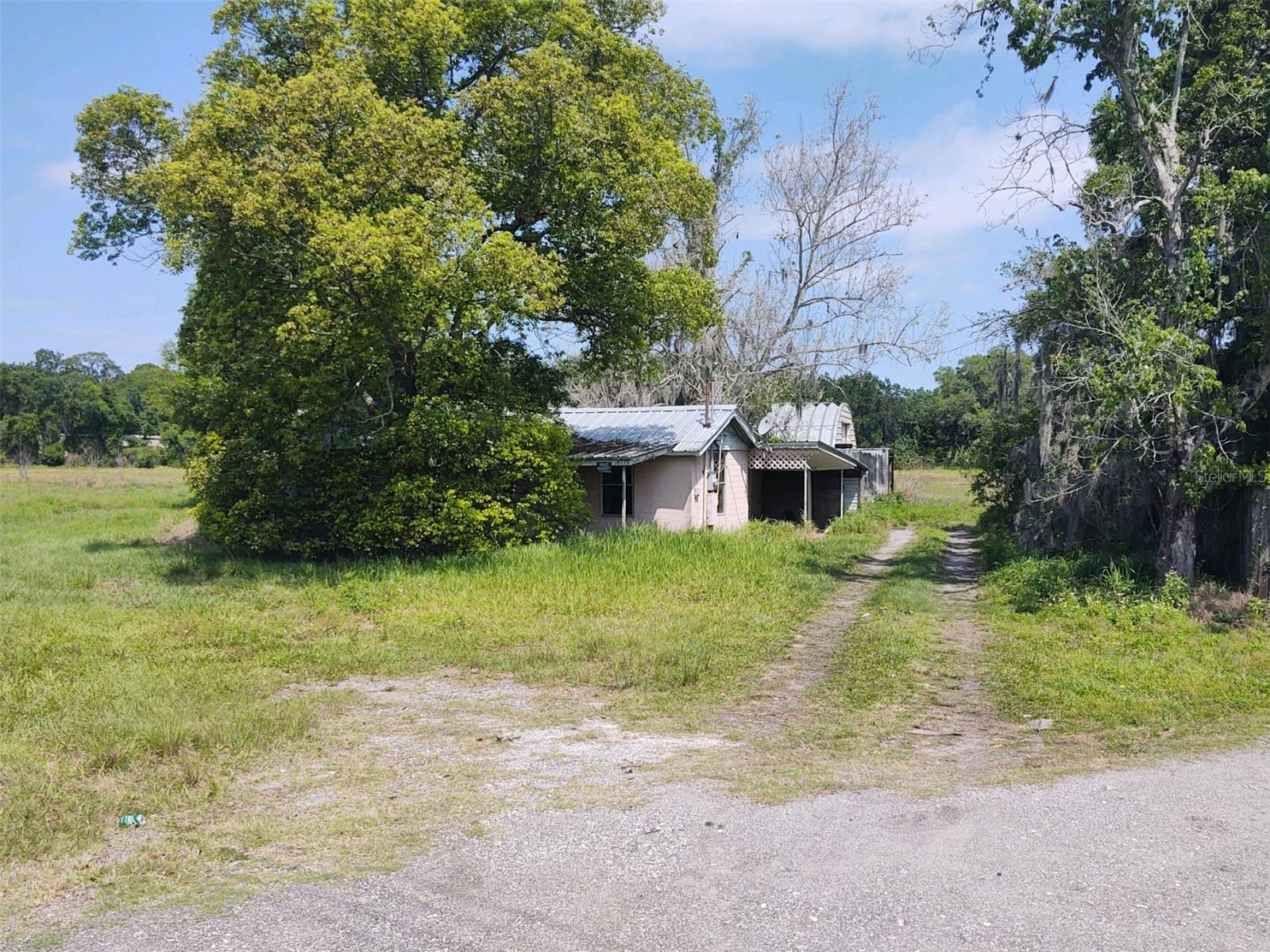 1710 60th Hwy Property Photo 4