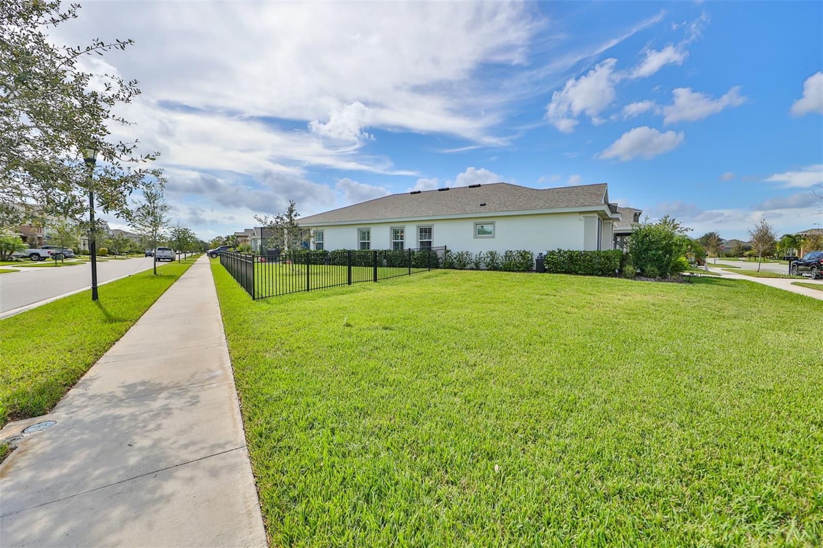 7411 Windport Ln Property Photo 4