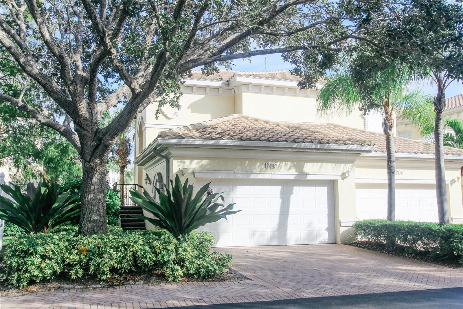 1708 Triano Cir #1708 Property Photo 3