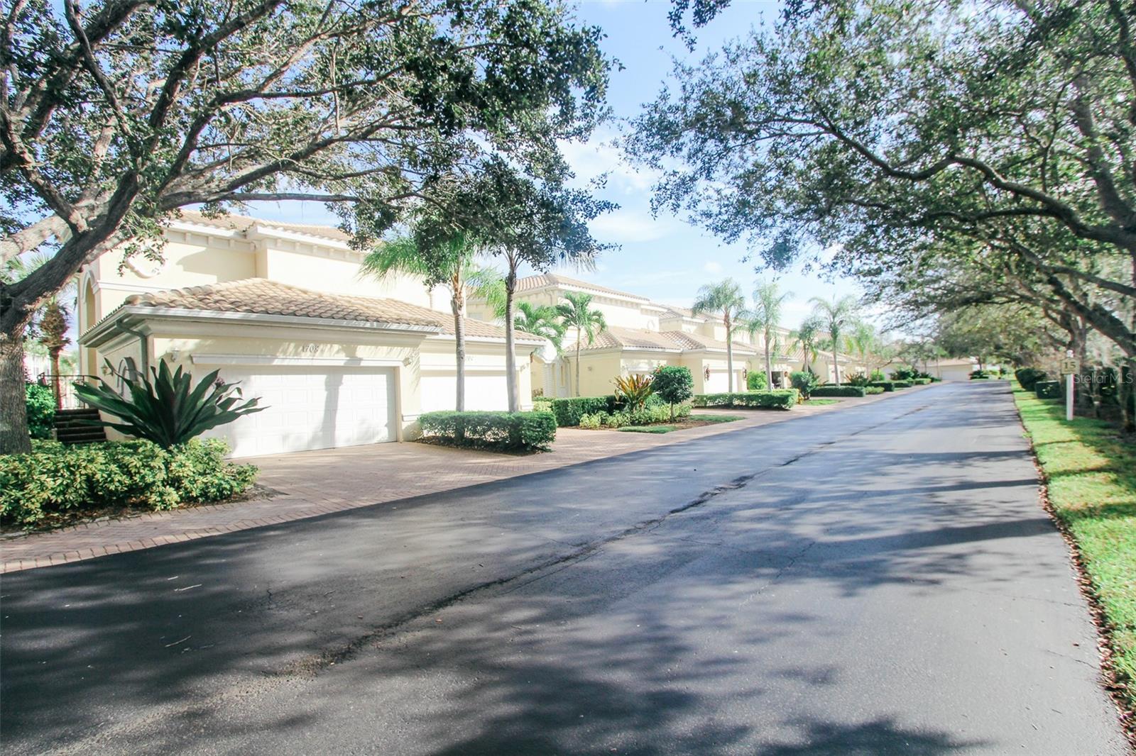 1708 Triano Cir #1708 Property Photo 4