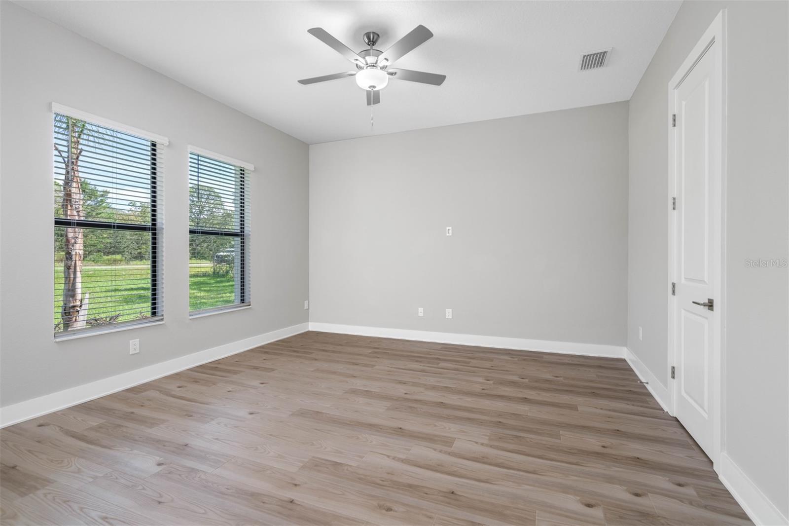 17059 Nokota Ave Property Photo 7