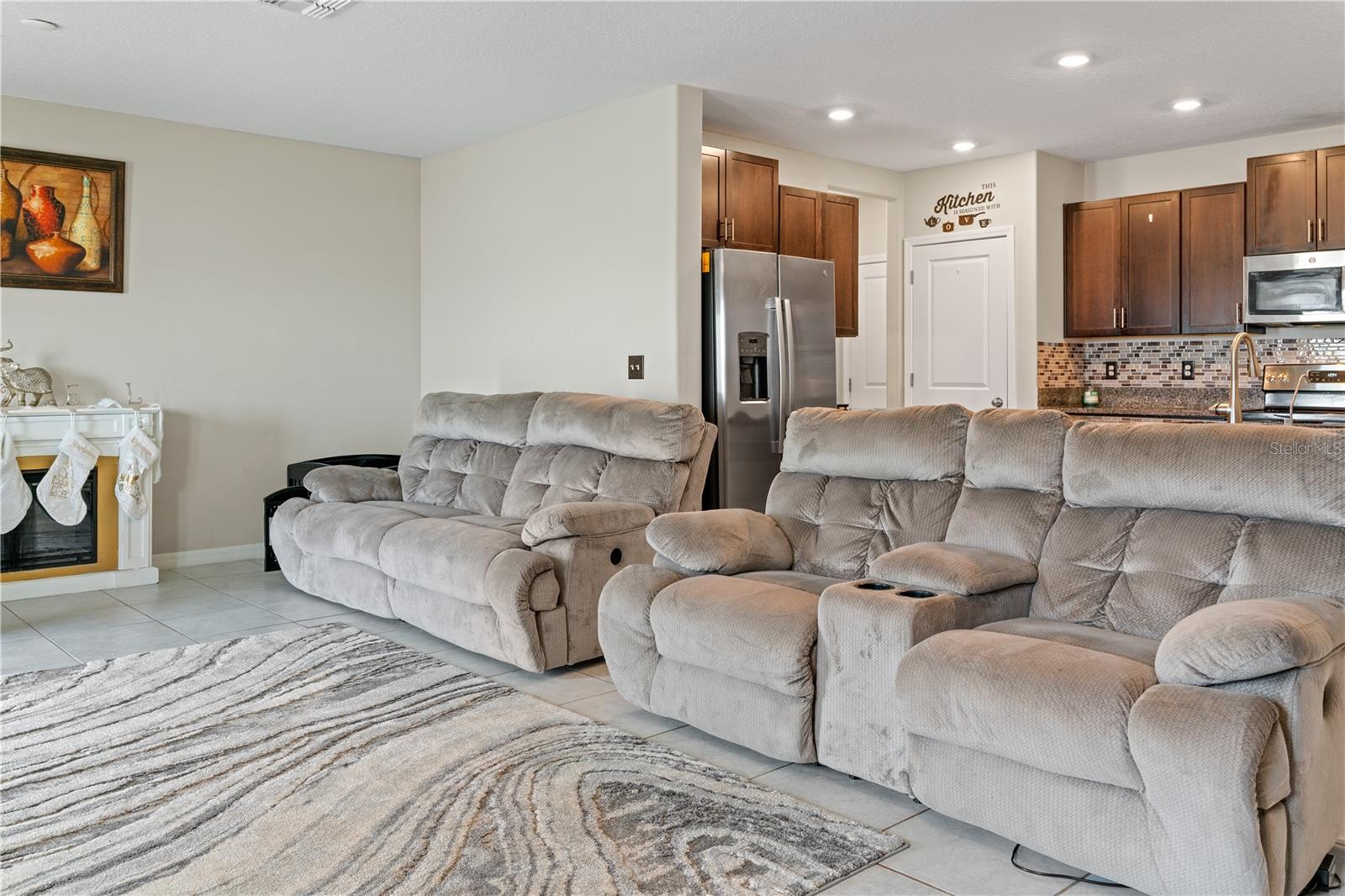 5462 Grays Harbor Ct Property Photo 13