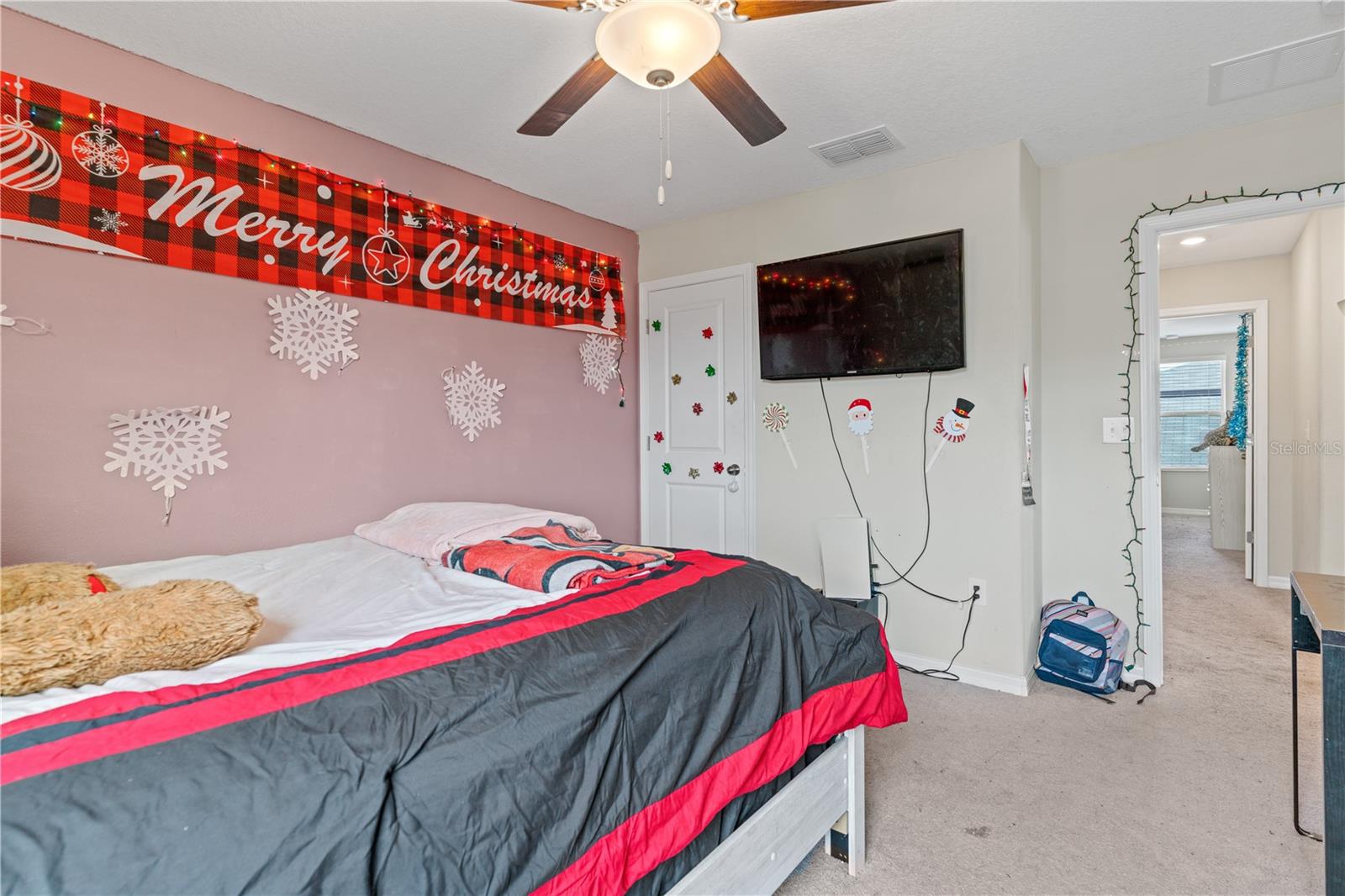5462 Grays Harbor Ct Property Photo 17