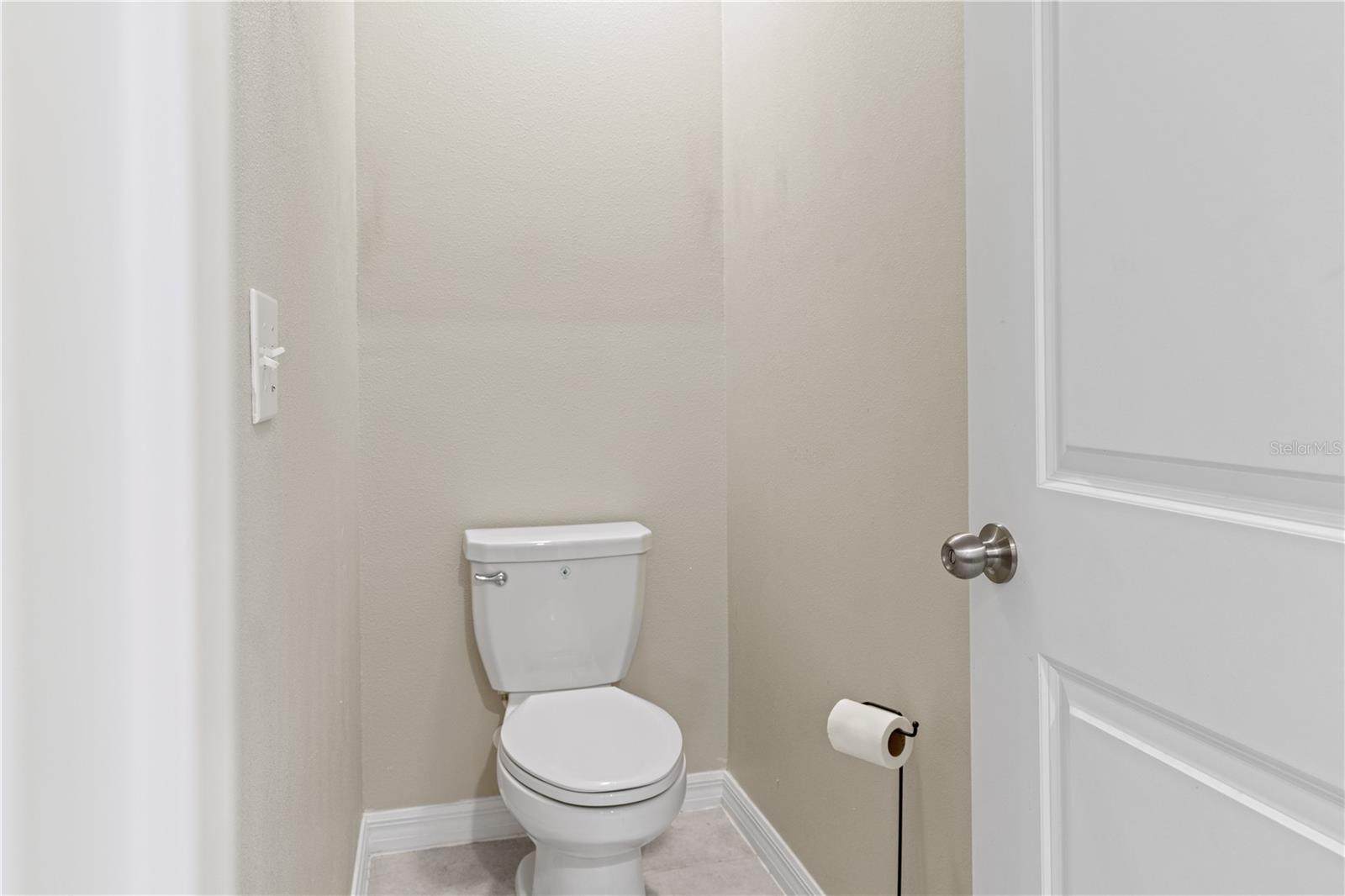 5462 Grays Harbor Ct Property Photo 25