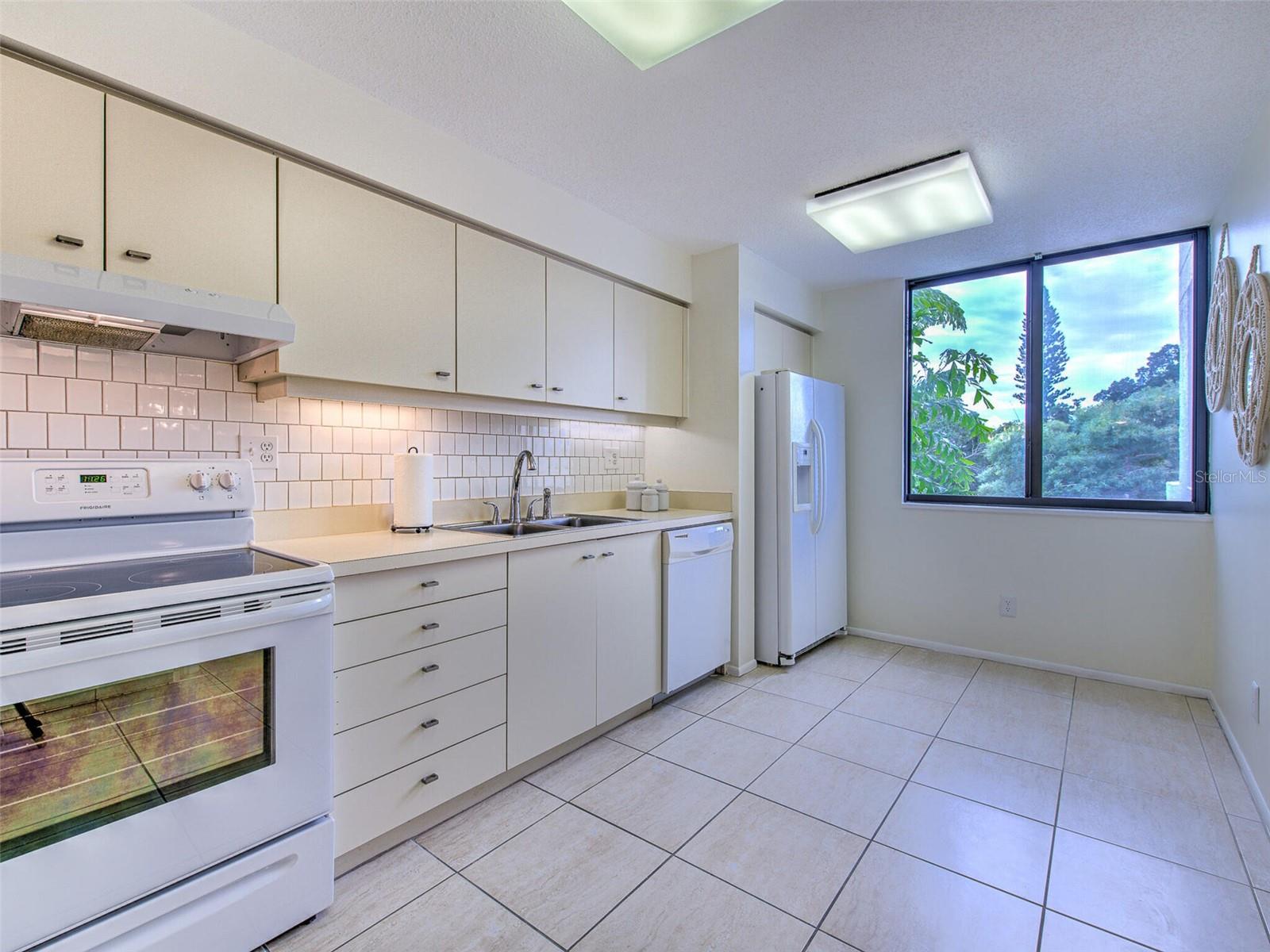 833 Bayport Way #833 Property Photo 11