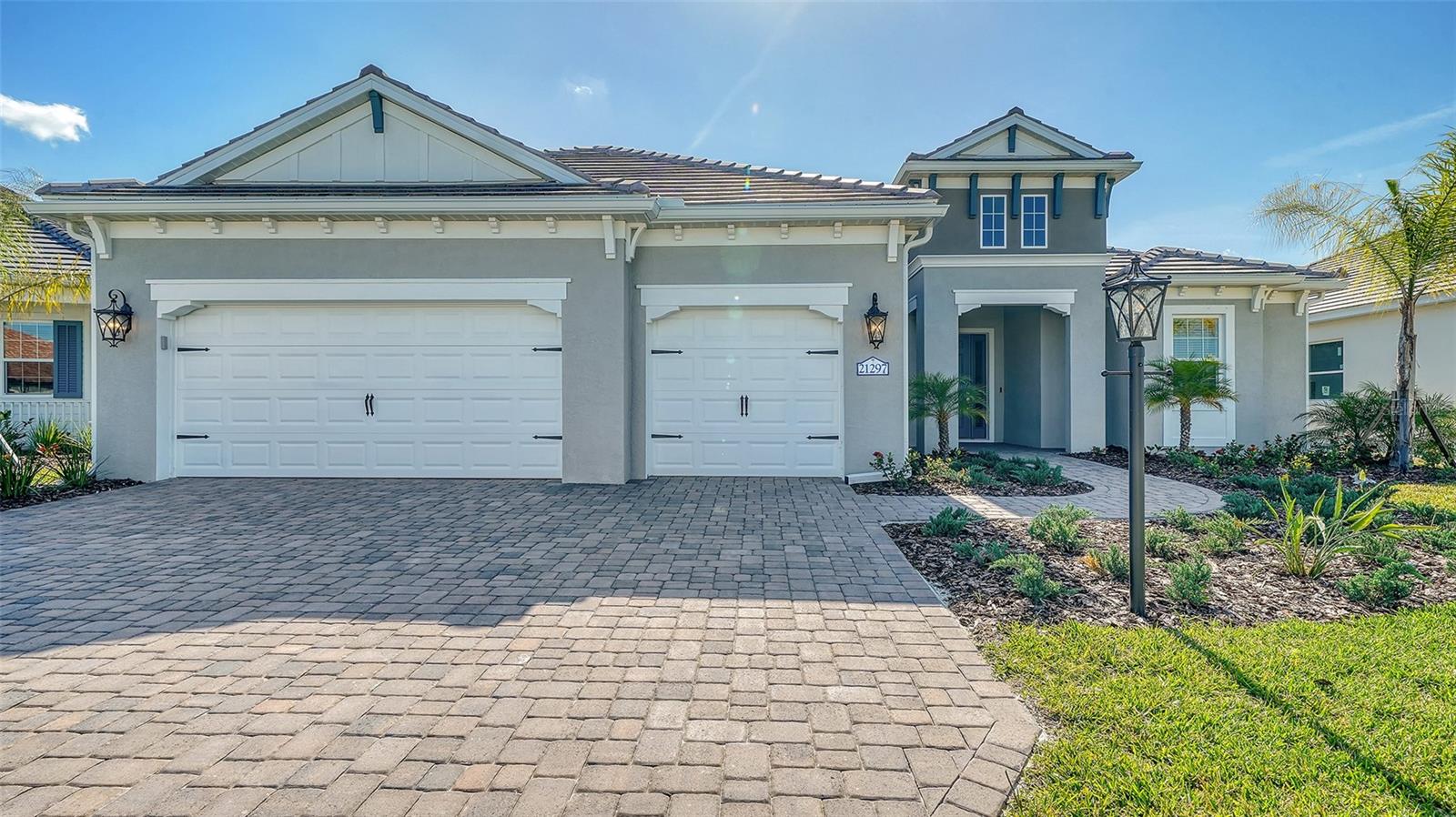 21297 Holmes Cir Property Photo 1