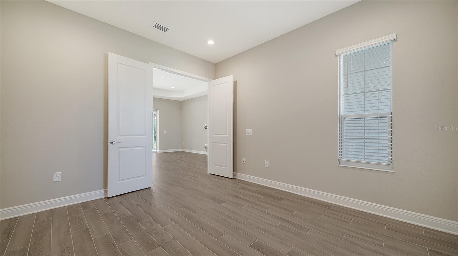 21297 Holmes Cir Property Photo 19