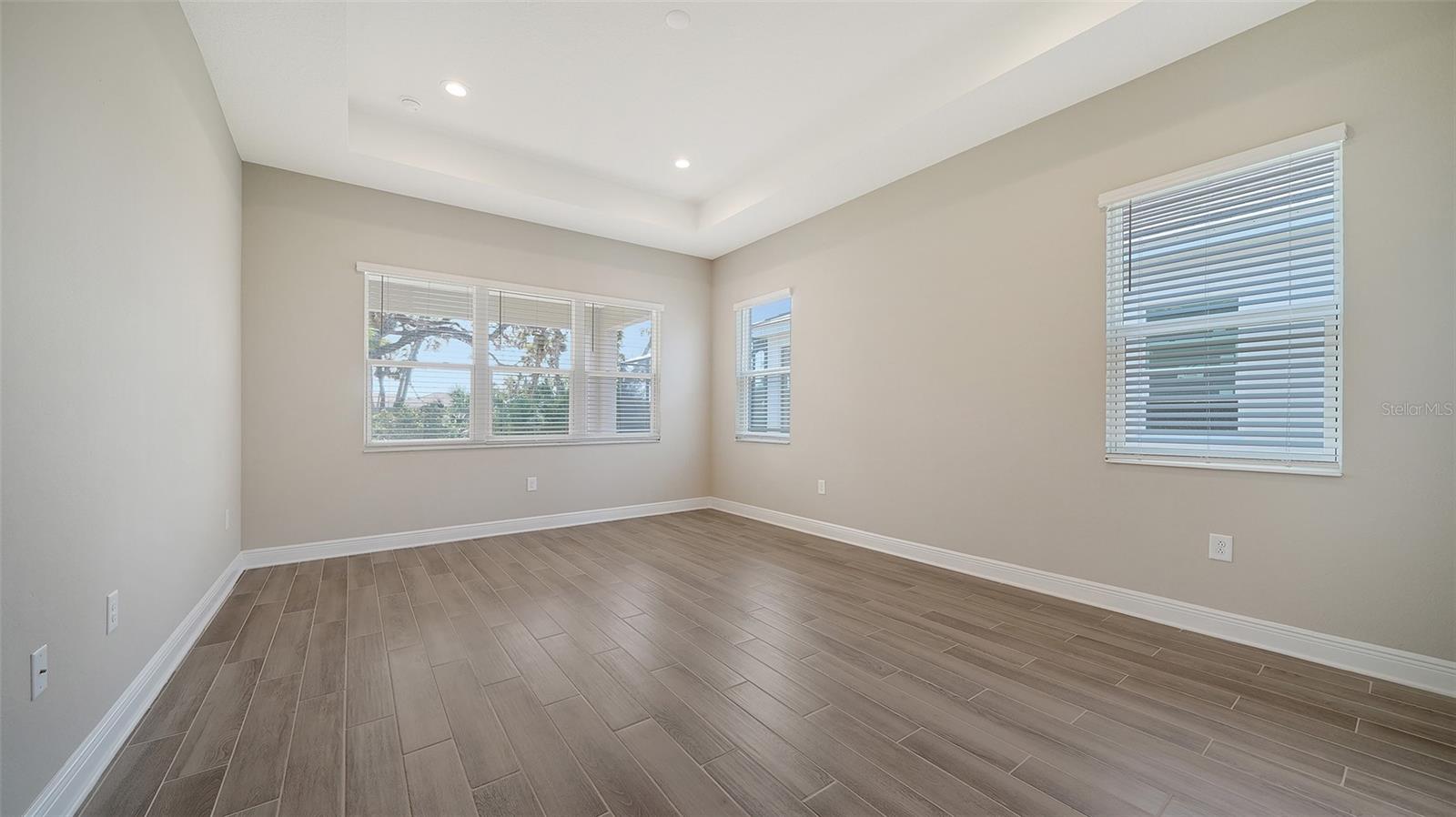 21297 Holmes Cir Property Photo 20
