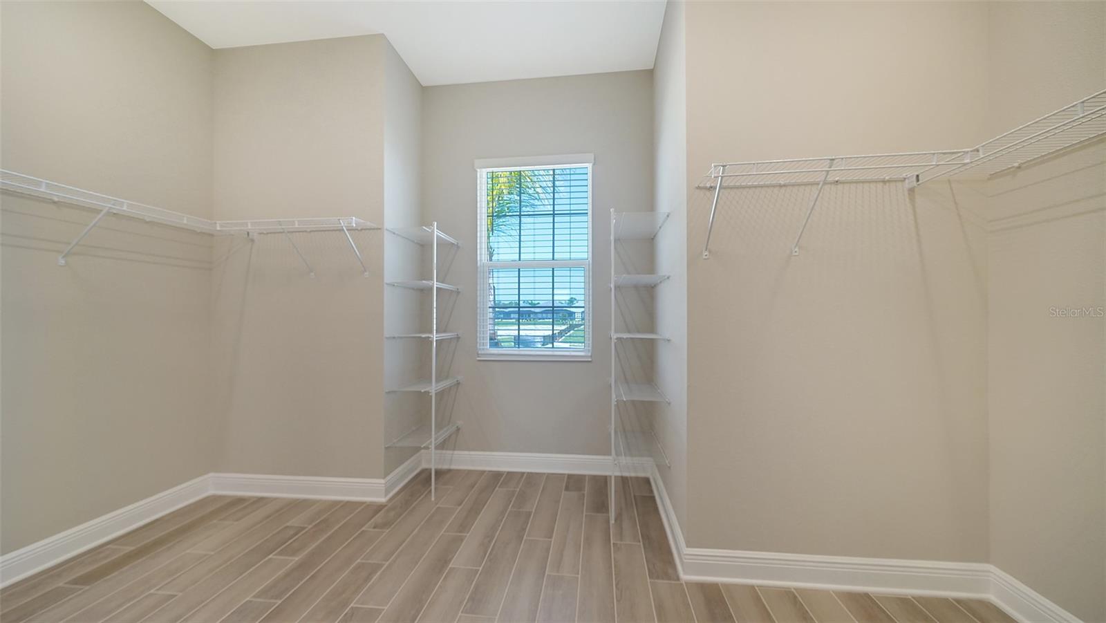 21297 Holmes Cir Property Photo 26