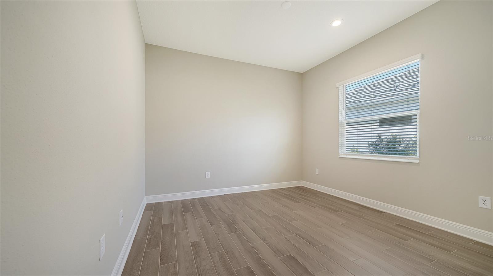 21297 Holmes Cir Property Photo 30