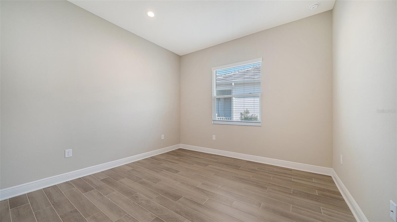 21297 Holmes Cir Property Photo 34