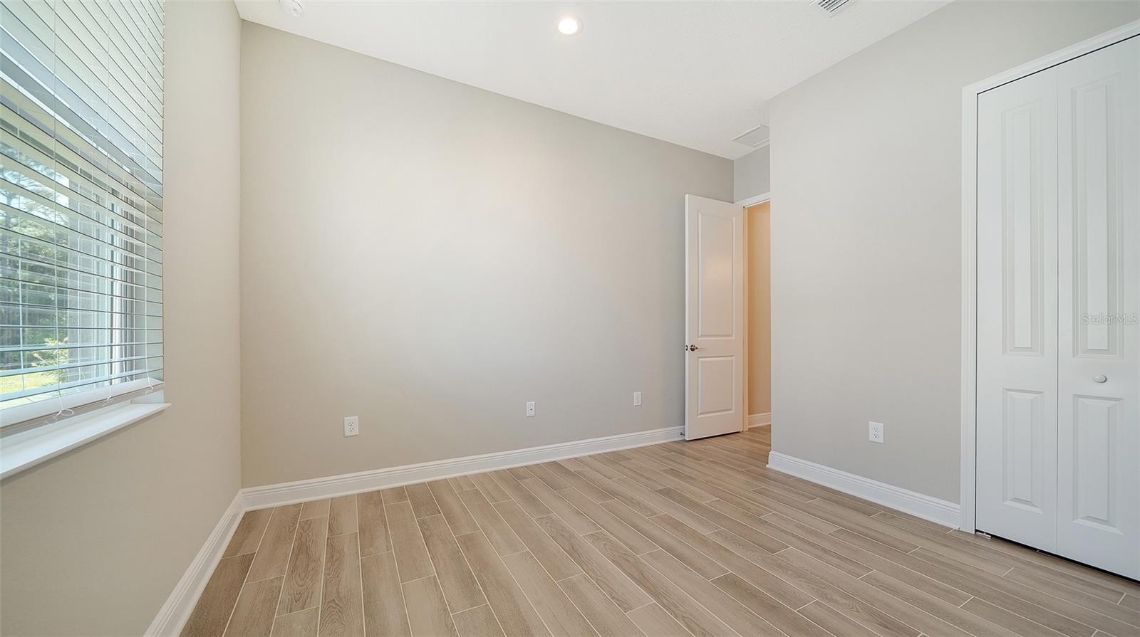 21297 Holmes Cir Property Photo 35