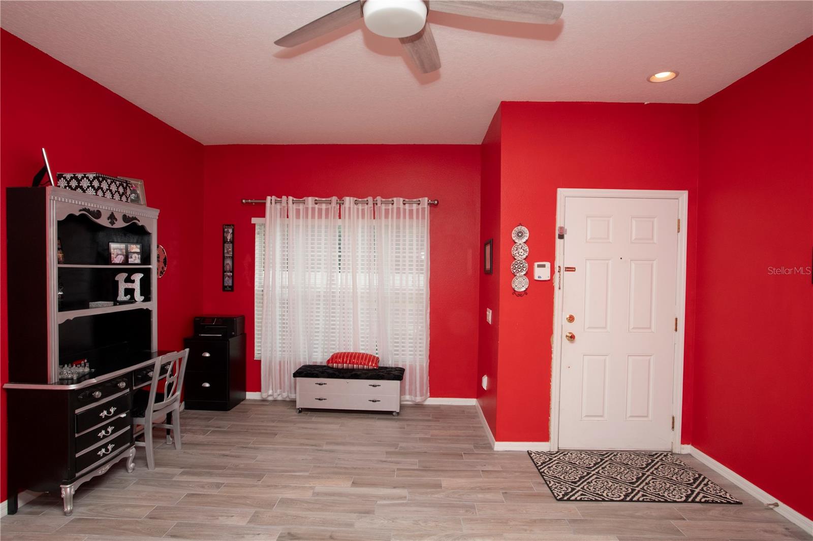 12811 Kings Crossing Dr Property Photo 4