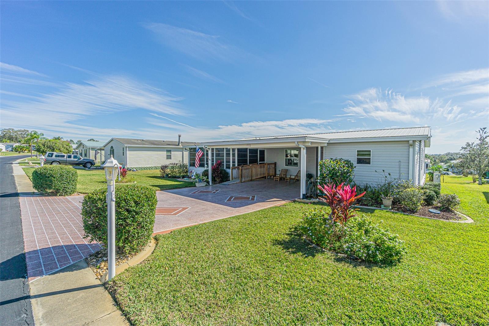 37532 New Horizons Blvd Property Photo 1