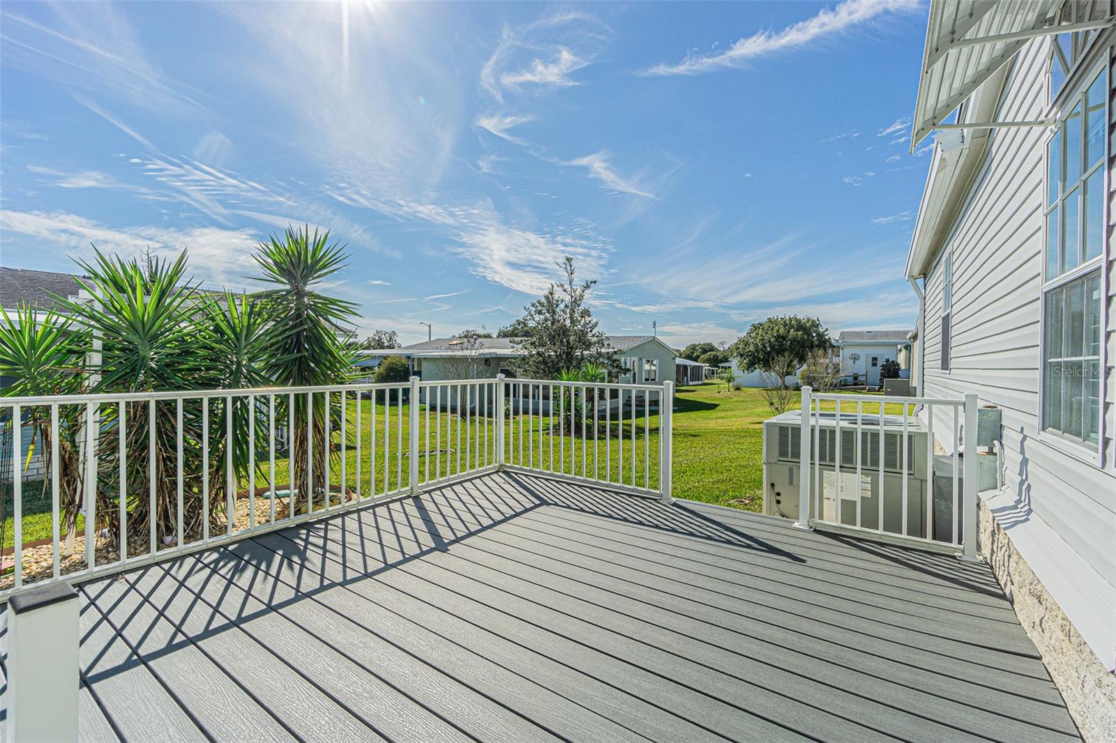 37532 New Horizons Blvd Property Photo 2