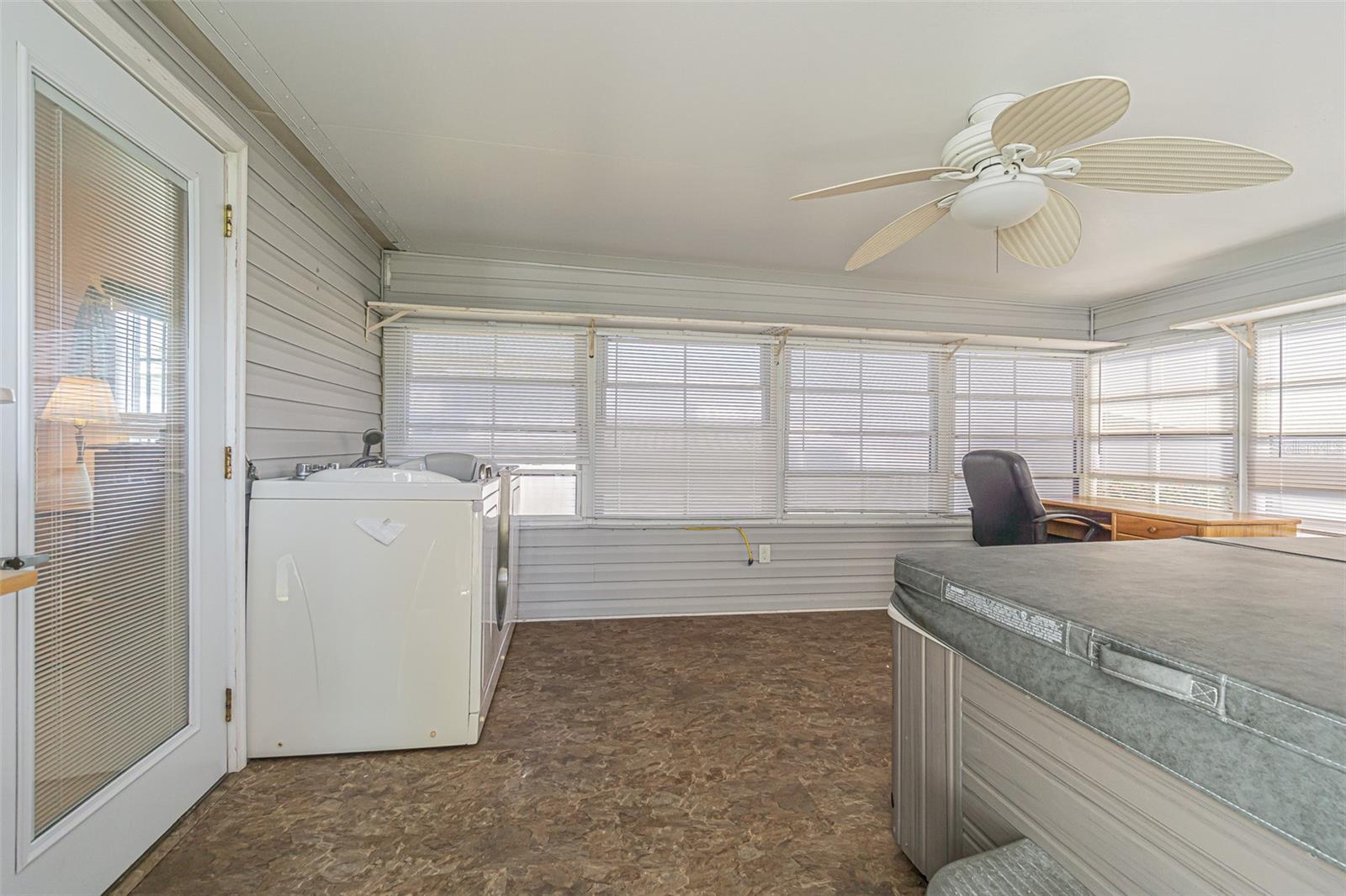 37532 New Horizons Blvd Property Photo 20