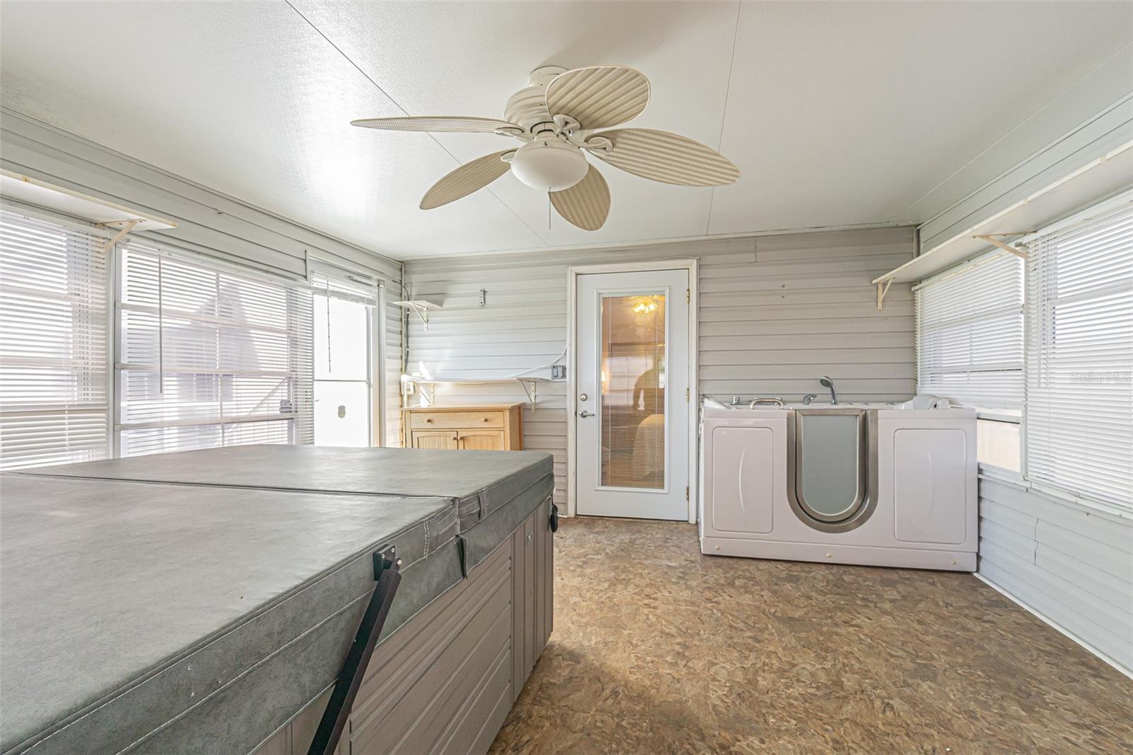37532 New Horizons Blvd Property Photo 25