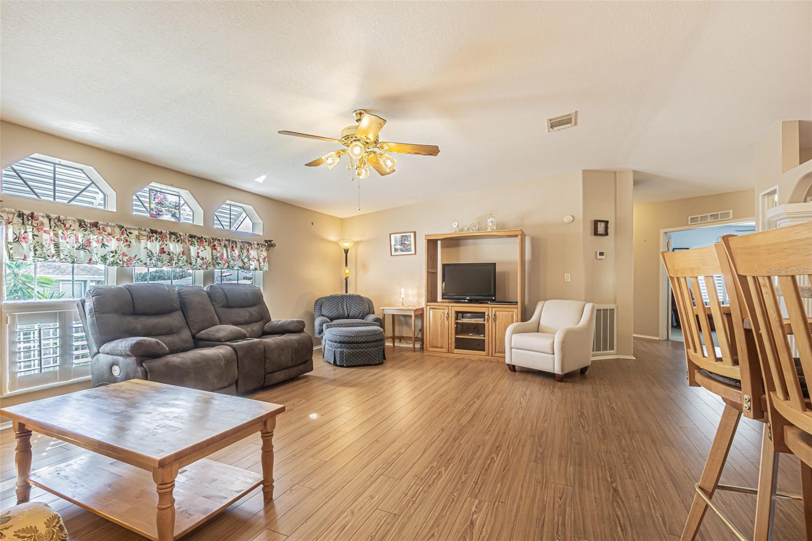 37532 New Horizons Blvd Property Photo 27
