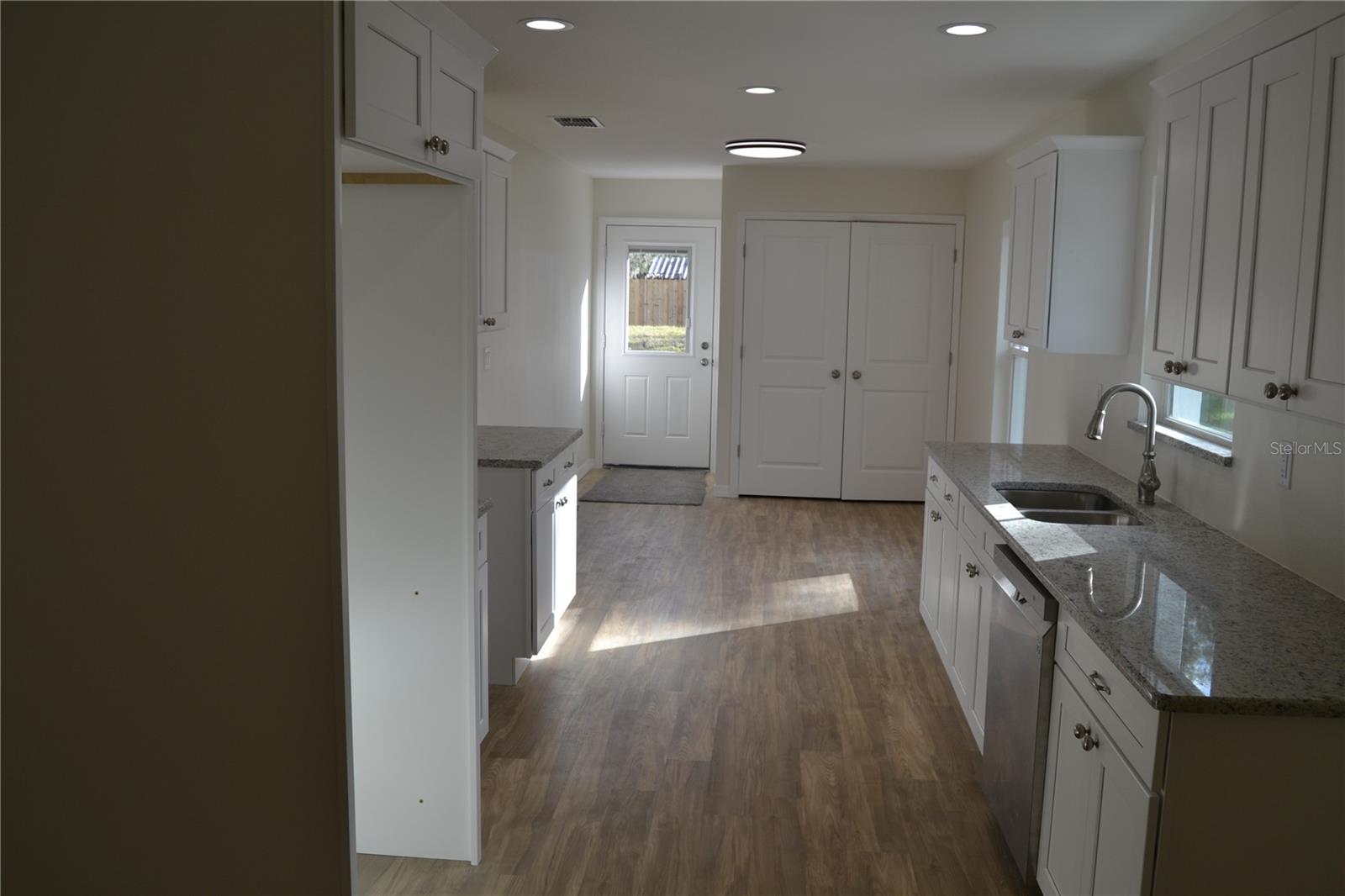2847 Eaton Ave Property Photo 5
