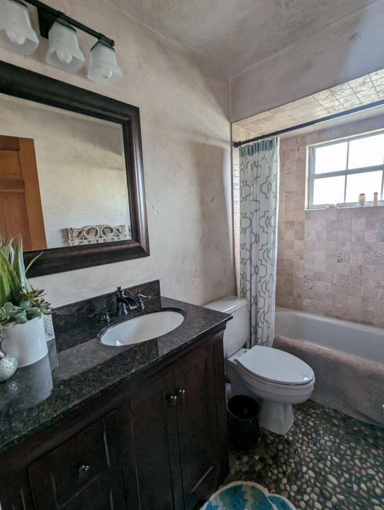 72 Spring Lake Dr Property Photo 16
