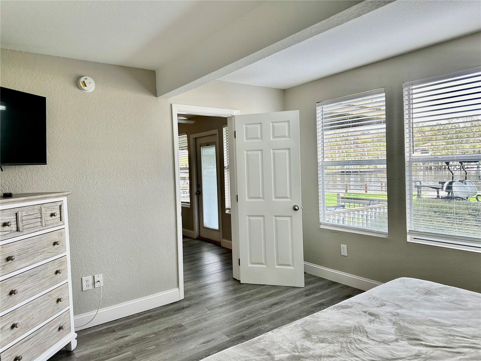 5297 S Cherokee Way #104 Property Photo 8