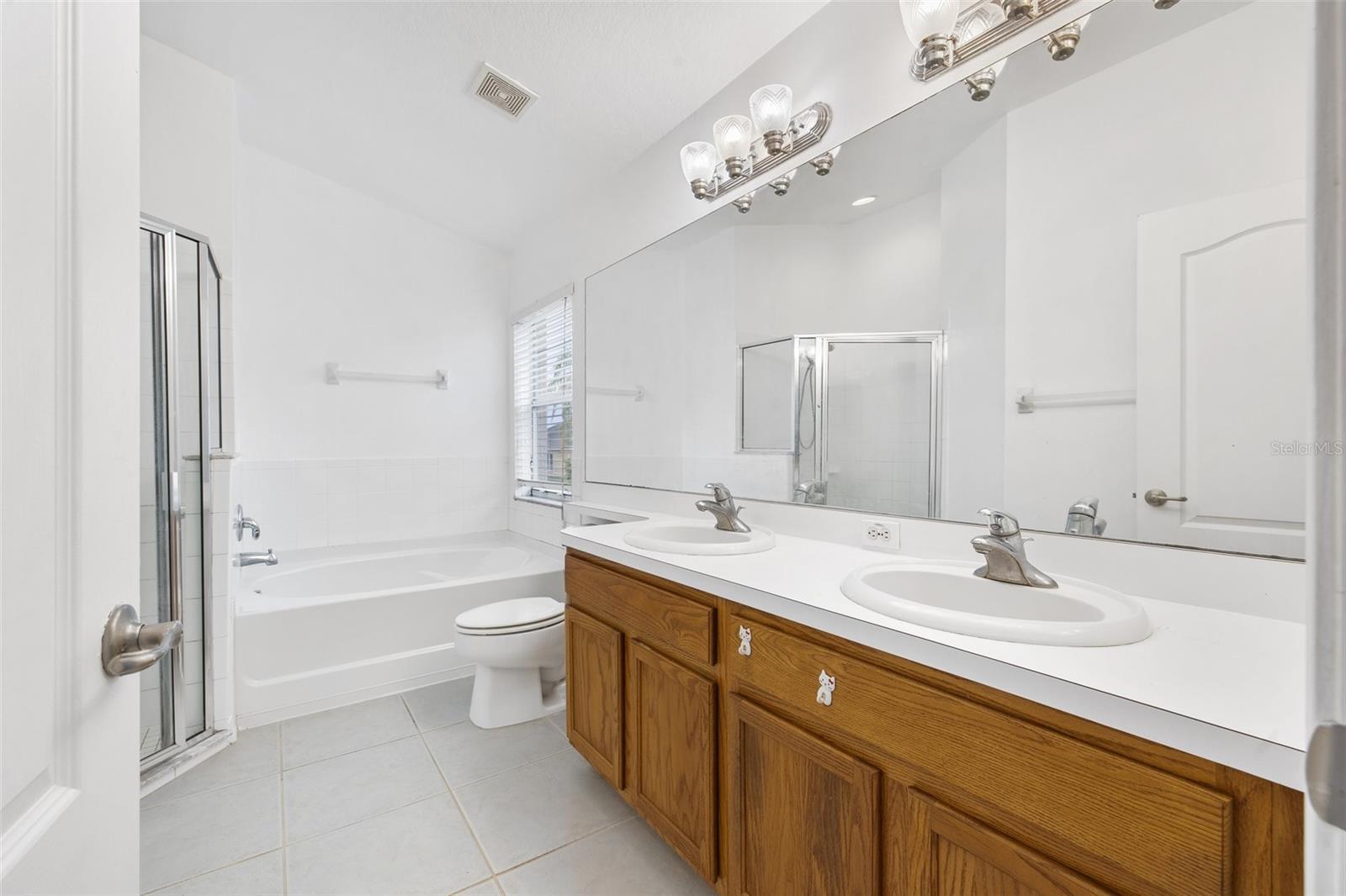 7602 Merchantville Cir Property Photo 21