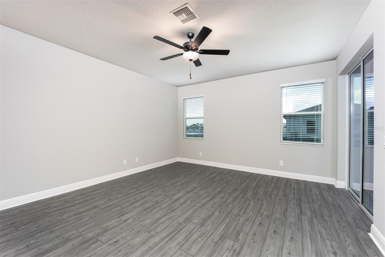 3327 Chinotto Dr Property Photo 6
