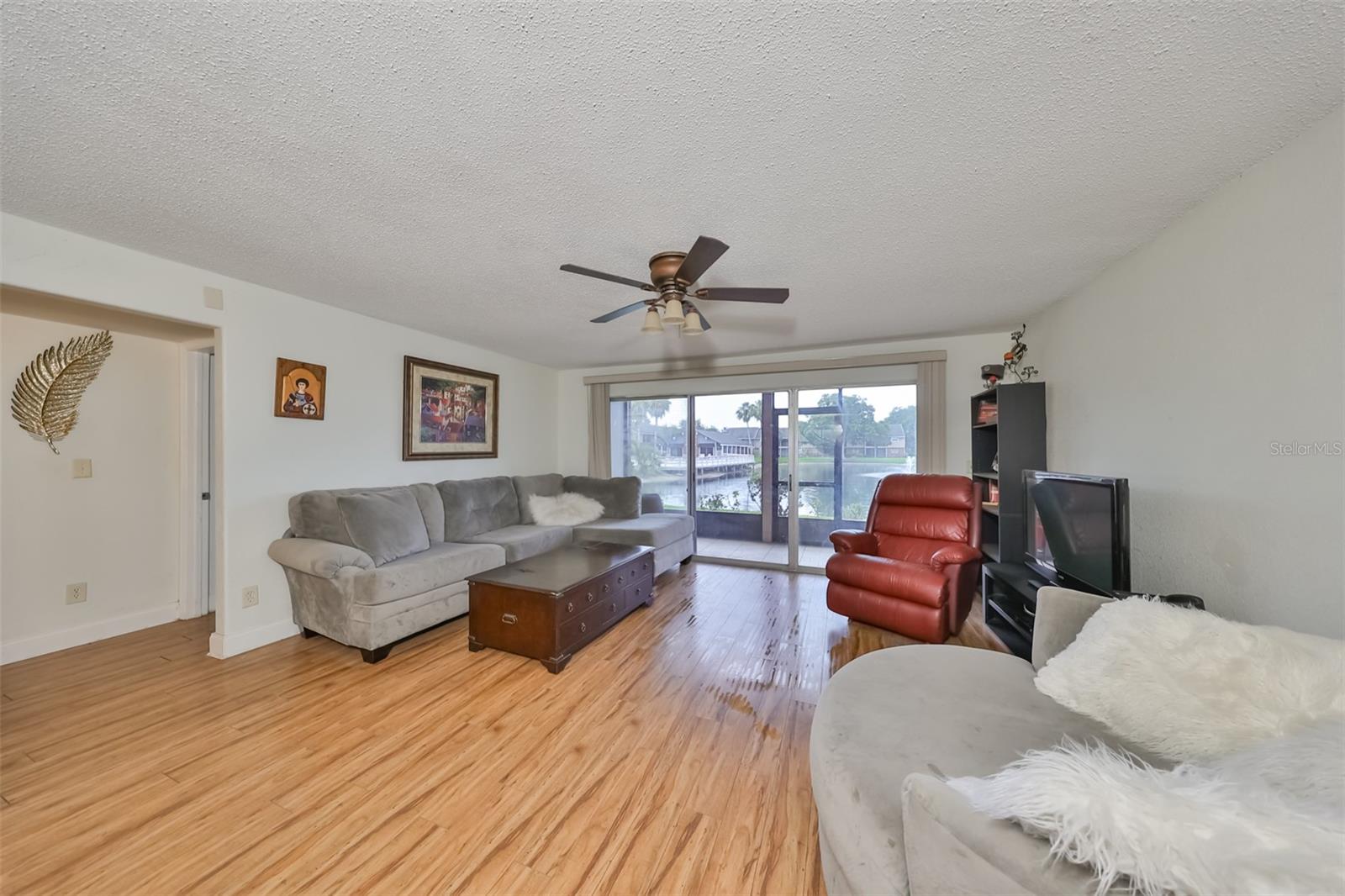 200 Country Club Dr #307 Property Photo 5
