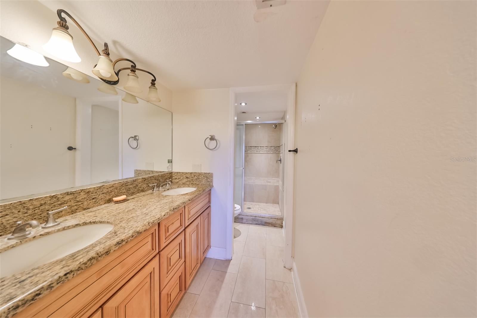 200 Country Club Dr #307 Property Photo 17