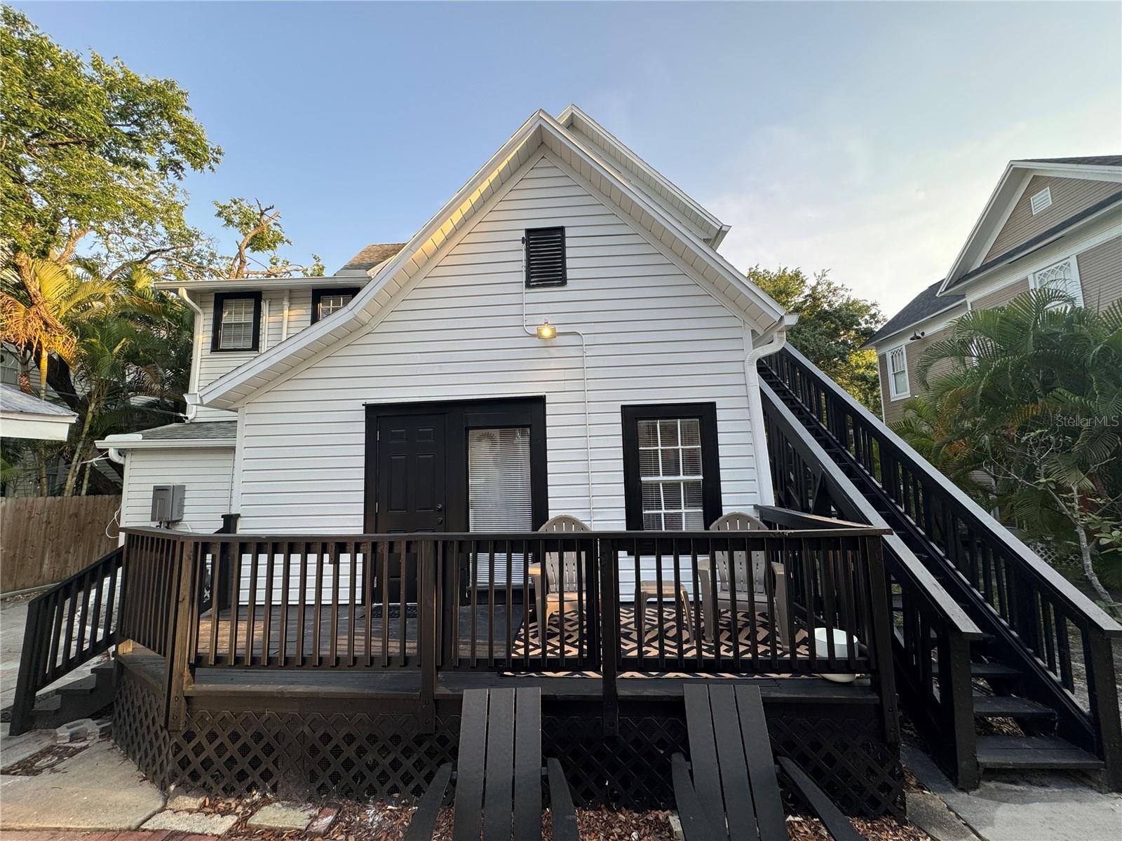 609 W Azeele St #1 Property Photo 1