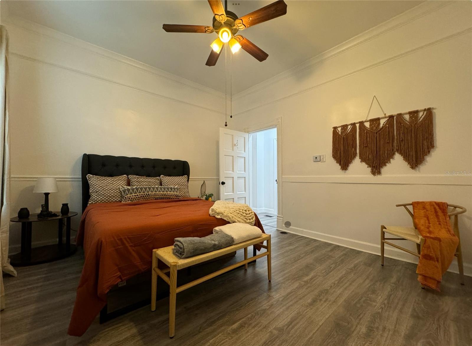609 W Azeele St #1 Property Photo 5
