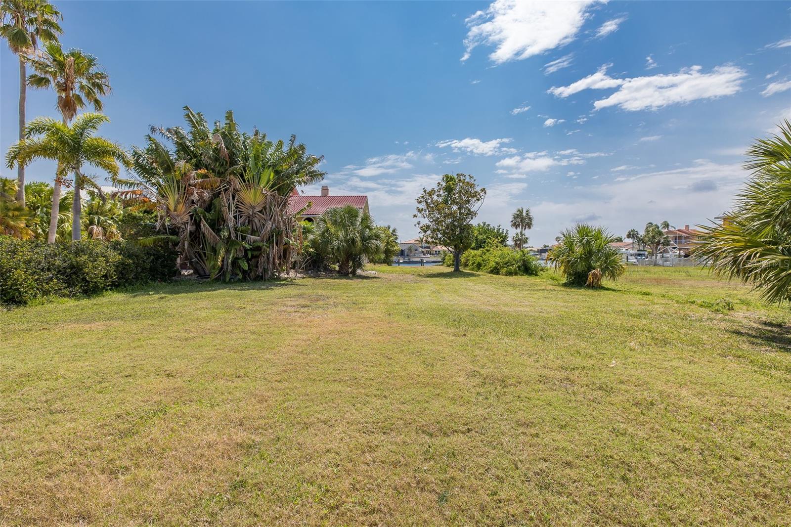 5048 Westshore Dr Property Photo 12