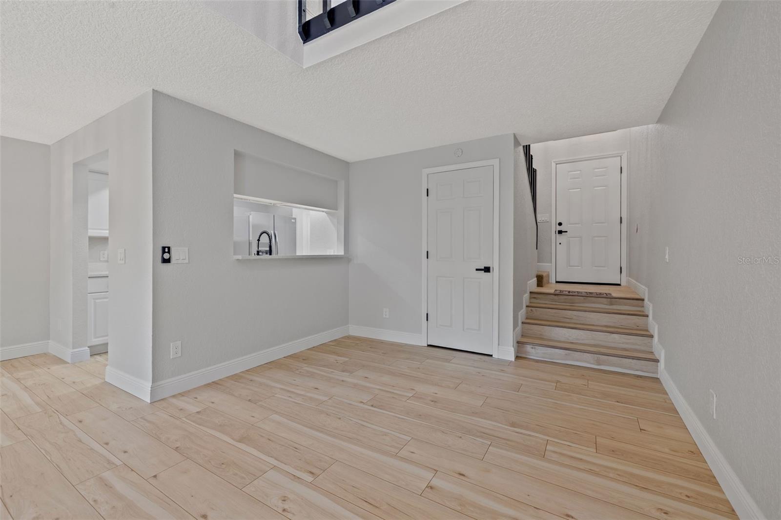 12411 Titus Ct #12411 Property Photo 5