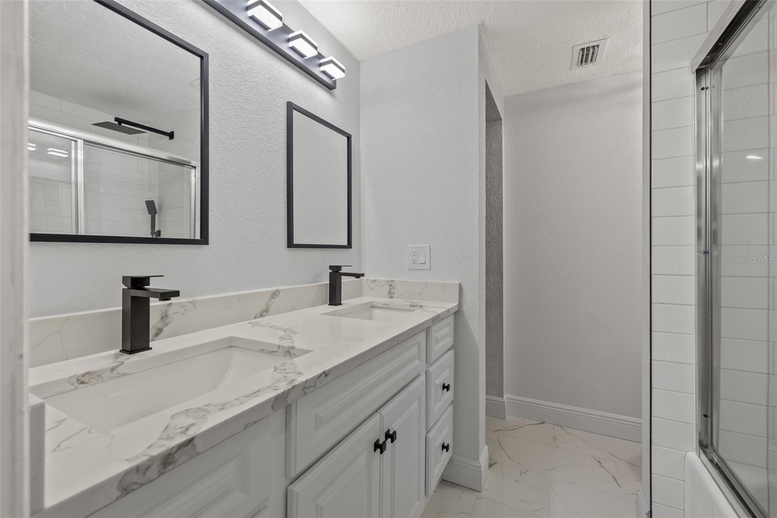 12411 Titus Ct #12411 Property Photo 14