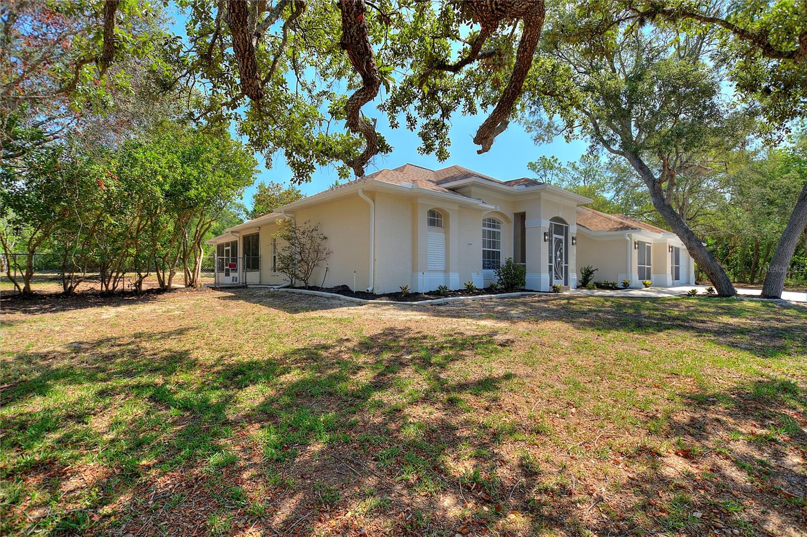 13231 Snowy Plover Ave Property Photo 4