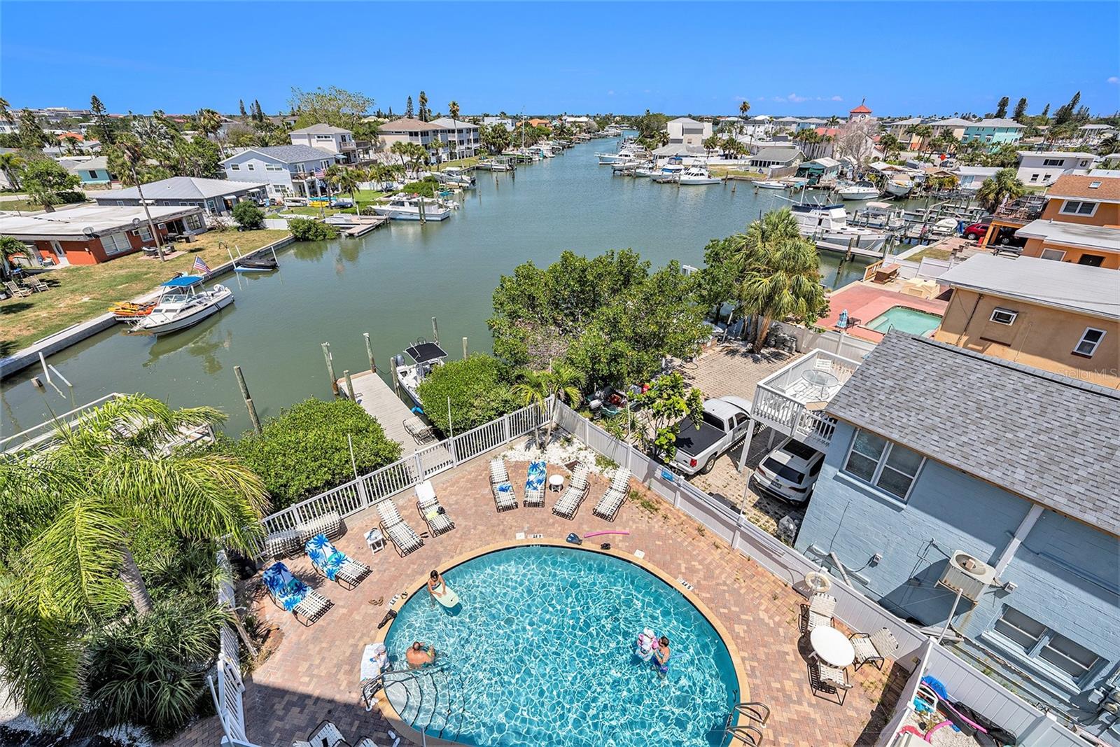 13999 Gulf Blvd #406 Property Photo 3