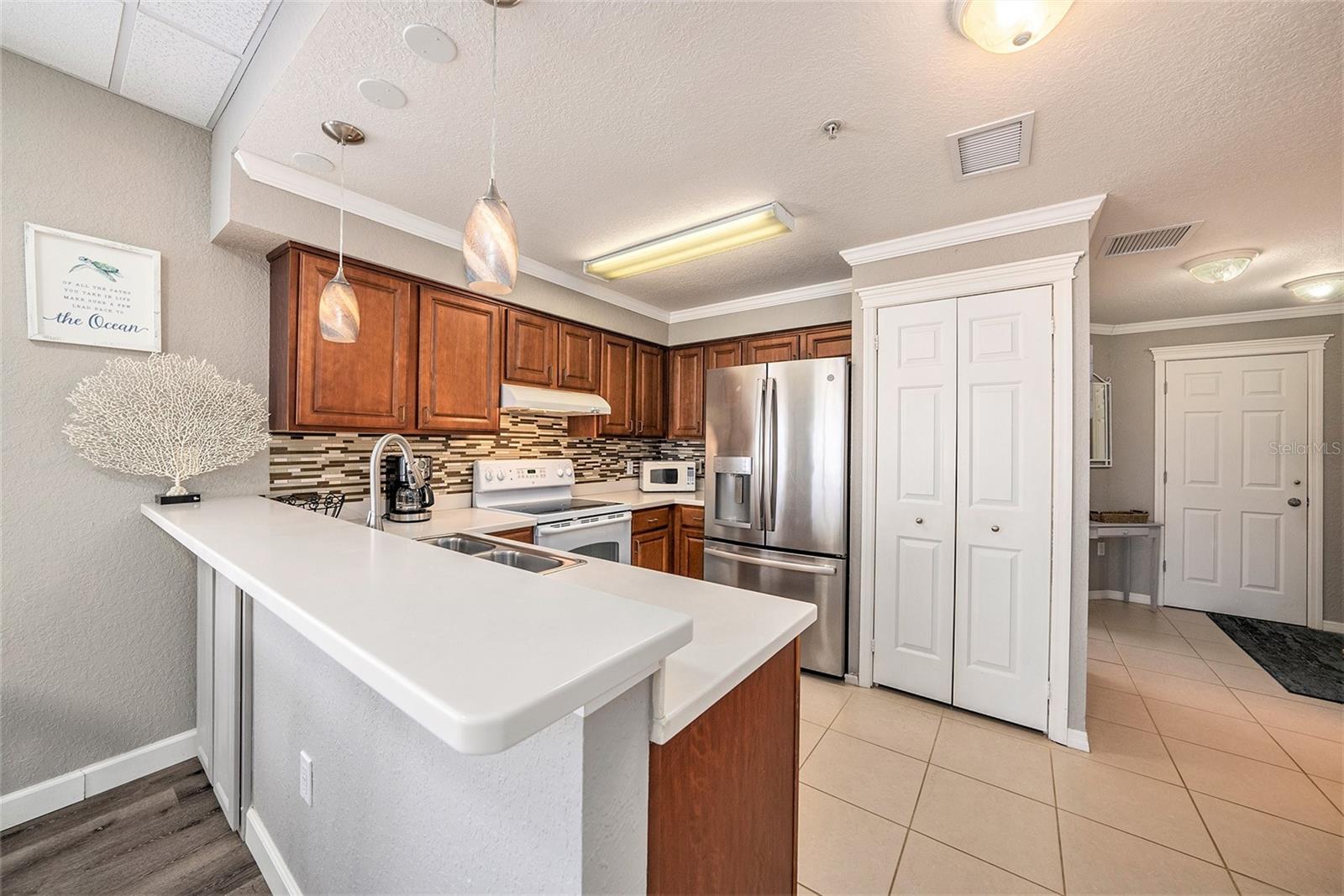 13999 Gulf Blvd #406 Property Photo 9