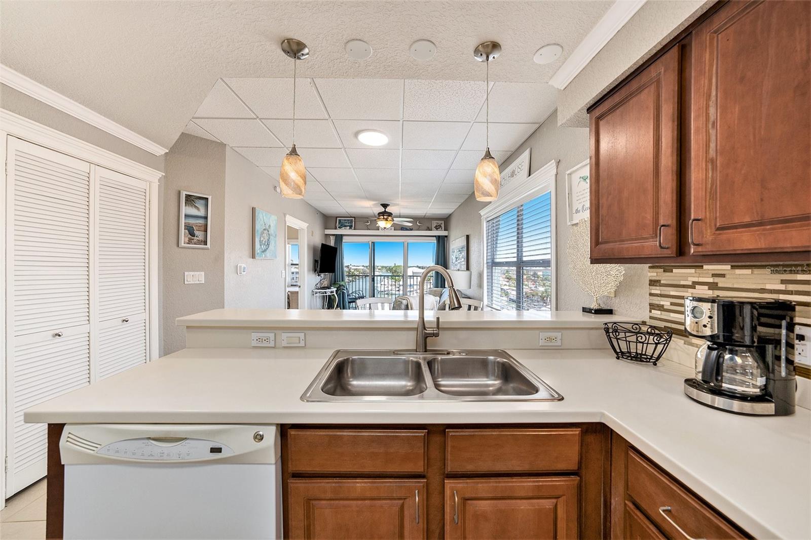 13999 Gulf Blvd #406 Property Photo 12