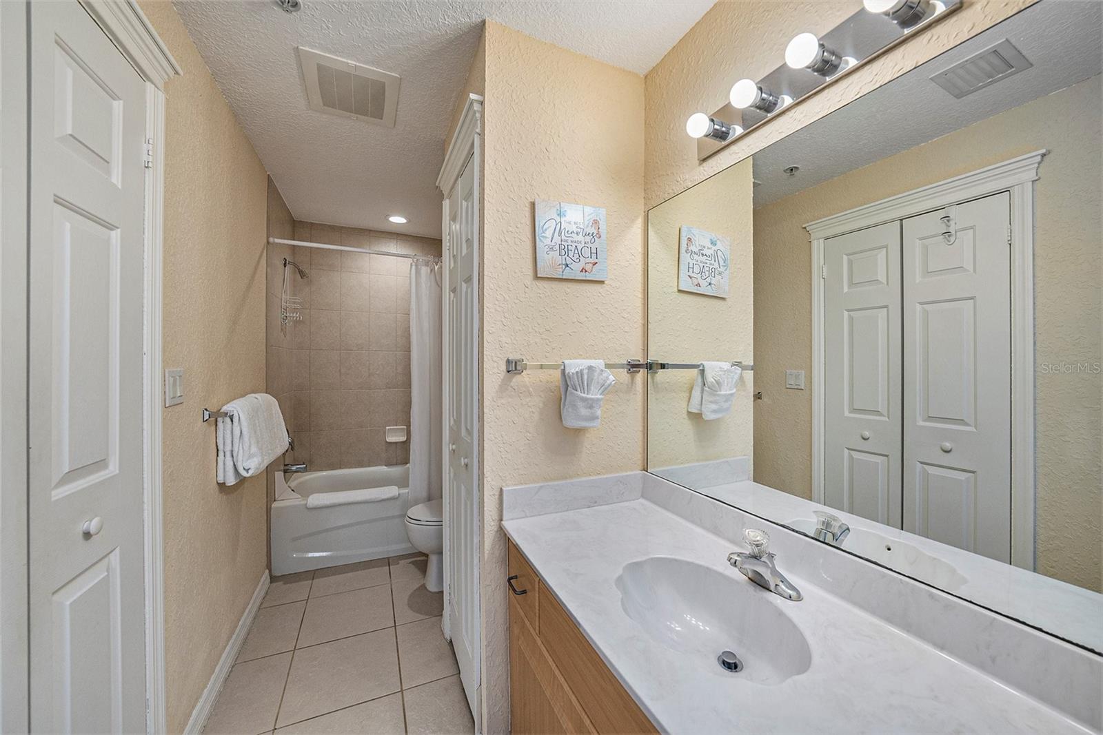 13999 Gulf Blvd #406 Property Photo 16